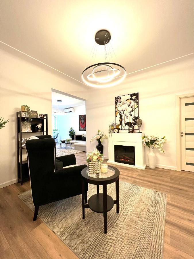 Sky View - Luxury Apartament - Sanador Victoriei Bukarest Exterior foto