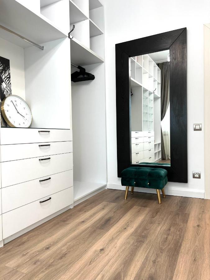 Sky View - Luxury Apartament - Sanador Victoriei Bukarest Exterior foto