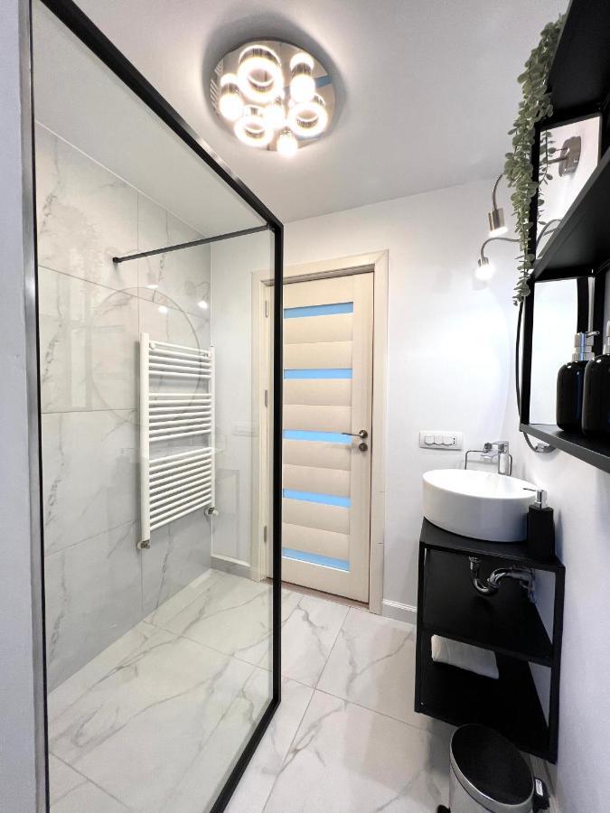 Sky View - Luxury Apartament - Sanador Victoriei Bukarest Exterior foto